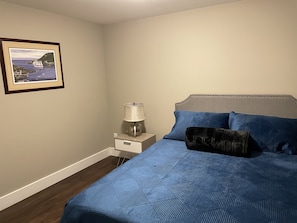 2 bedrooms, desk, iron/ironing board, travel crib