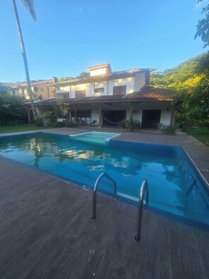 Alberca al aire libre 