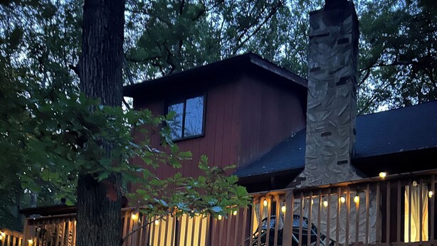 Property grounds - Mountain Cabin, Firepit + Fireplace, Free pool, gym, ski, water sports + more (Bushkill)