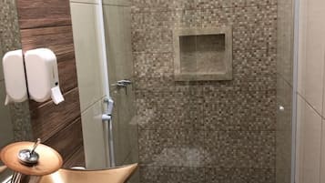 Quarto casal clássico de uso individual, 1 cama de casal, suíte | Banheiro