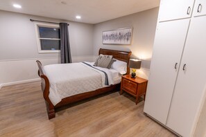 4 bedrooms, free WiFi, bed sheets