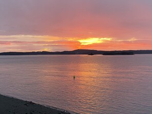 This view never gets old! - Oceanfront Sunset Suite apartment in Wilson’s Beach Campobello Island (Wilsons Beach)
