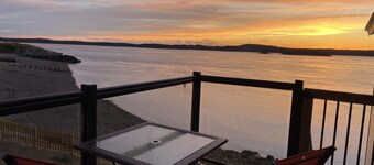 Brand New Oceanfront Sunset Suite in Wilson’s Beach