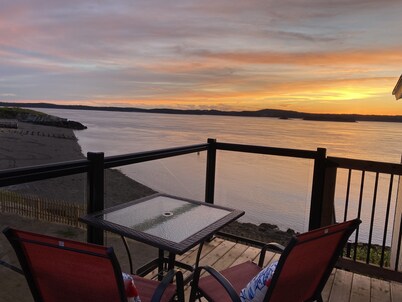 Brand New Oceanfront Sunset Suite in Wilson’s Beach