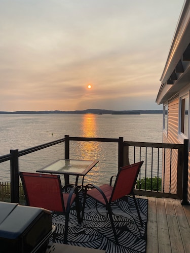 Brand New Oceanfront Sunset Suite in Wilson’s Beach