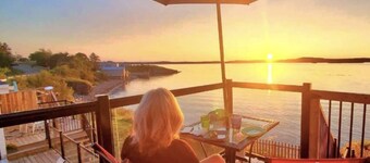 Brand New Oceanfront Sunset Suite in Wilson’s Beach