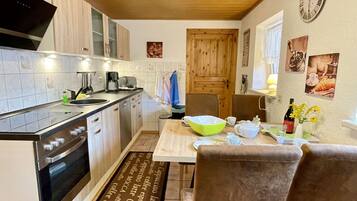 Mikrowelle, Ofen, Geschirrspüler