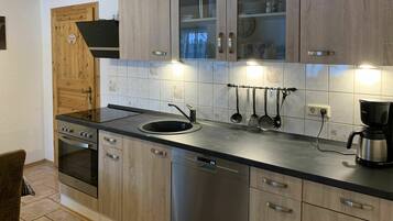 Mikrowelle, Ofen, Geschirrspüler