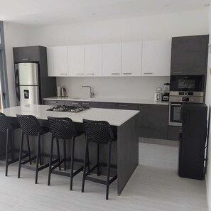 Fridge, microwave, oven, stovetop