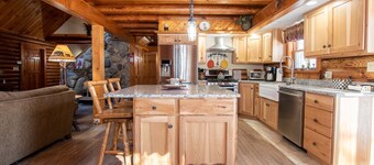 Easy Street Getaway: Wine Trail Cabin Retreat - 1/4 Mile from Cayuga Lake