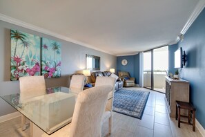 Dining - Remarkable Hudson Condo w/ Coastal Views! (Hudson)