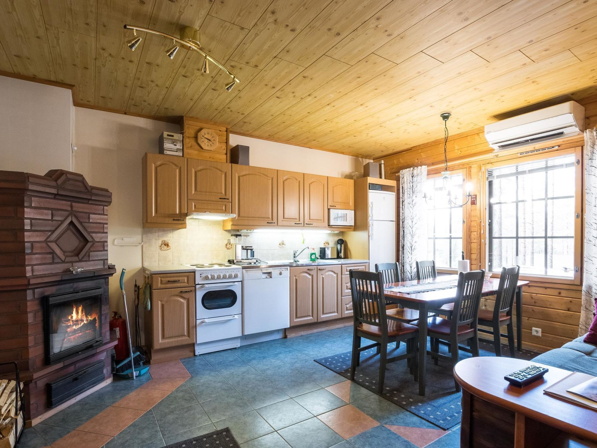 Geladeira, micro-ondas, lava-louças