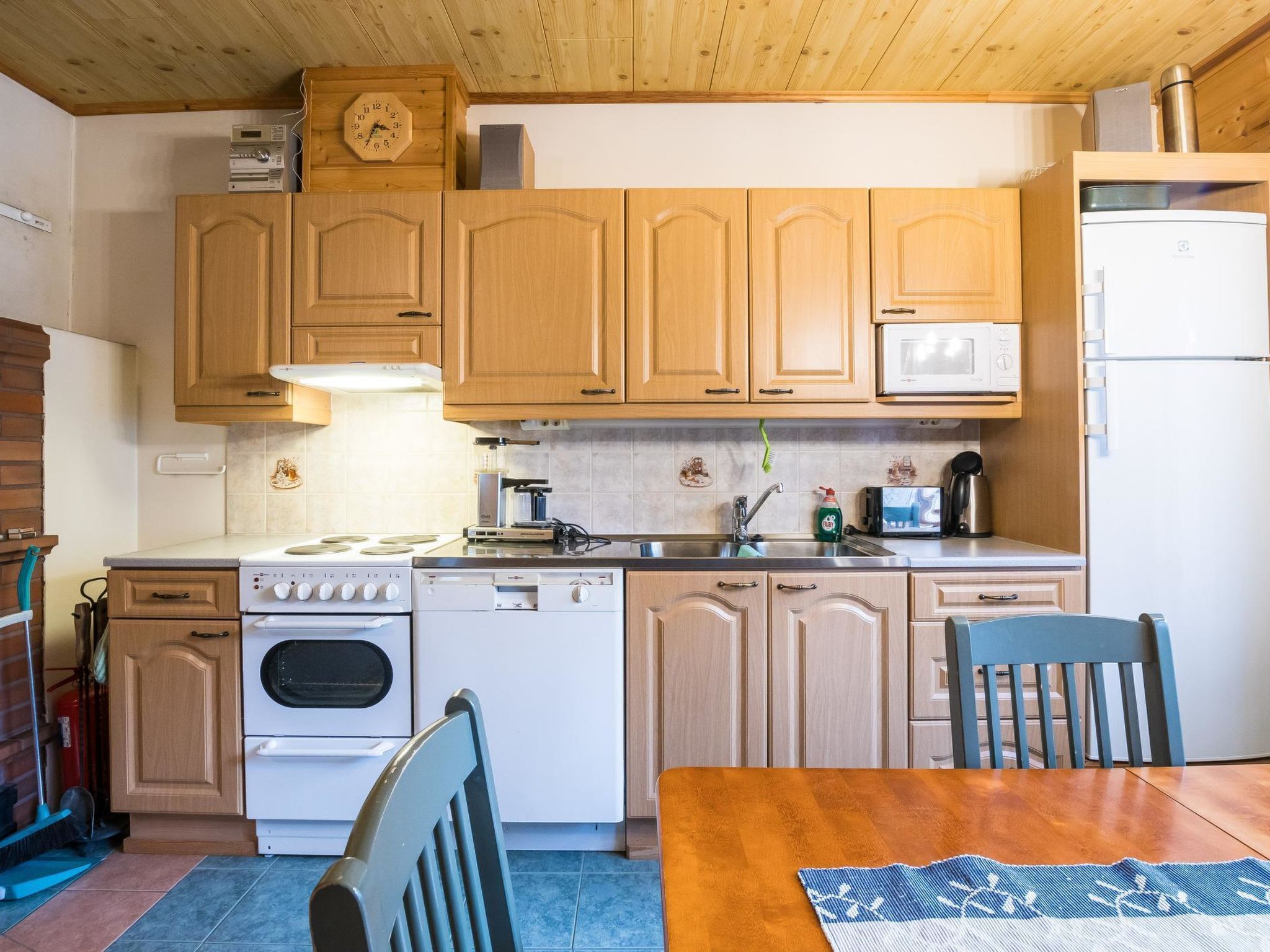 冰箱、微波炉、洗碗机、厨具/餐具