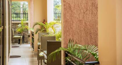 Studio - Sleeps 2 - Free Shuttle