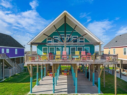 ☀ Tranquil beach! 100ft to Beach ~ Ocean Views, Pets 