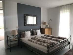 1 bedroom, iron/ironing board, Internet, bed sheets