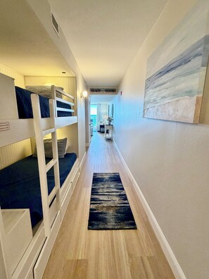 1 bedroom, iron/ironing board, free WiFi, bed sheets - 🌴 Updated Beach Retreat 🌴New Floors&Vanities, 3 Pools, Tennis, WiFi + Tiki Bar (Destin)