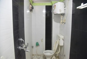 Deluxe Double Room, City View | Bathroom | Shower, rainfall showerhead, free toiletries, bathrobes