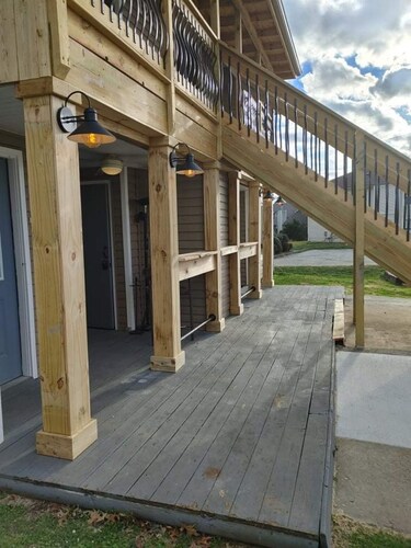 No chores! /6 guests /⬆️stairs /🦮🐈/WI-FI/24x24 rainshower head