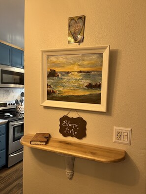 Fridge, microwave, oven, stovetop - No chores! /6 guests /⬆️stairs /🦮🐈/WI-FI/24x24 rainshower head (Huntsville)