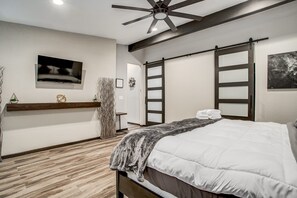 3 多间卧室、熨斗/熨衣板、WiFi、床单