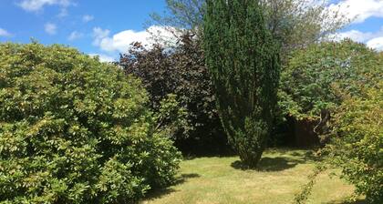 Fully equipped, well situated Bungalow.
