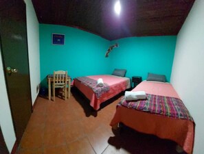 6 Schlafzimmer, Bügeleisen/Bügelbrett, kostenloses WLAN, Bettwäsche