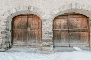 تفاصيل الفندق من الخارج