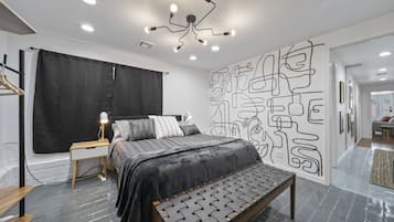 2 bedrooms, travel crib, free WiFi, bed sheets