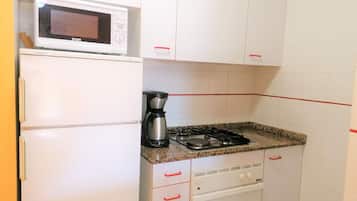 Frigorifero, microonde, forno, macchina per tè/caffè