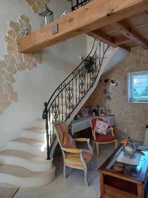 Interior - 6 minutes from Futuroscope 4 FAMILY BED AND BREAKFAST  (Jaunay-Marigny)