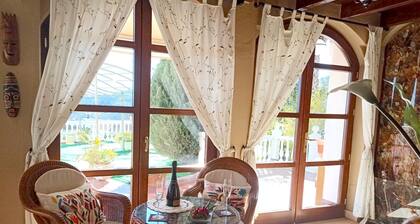 Holiday Home La huerta de Bonela with Mountain Views, Pool & Wi-Fi