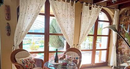 Holiday Home La huerta de Bonela with Mountain Views, Pool & Wi-Fi