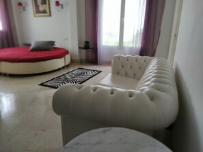 5 habitaciones, wifi y ropa de cama 
