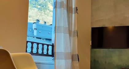 Duplex rénové 6/8 pers. centre Cauterets, WiFi