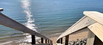 Waterfront~Dog Friendly~ Lieutenant's Lodge