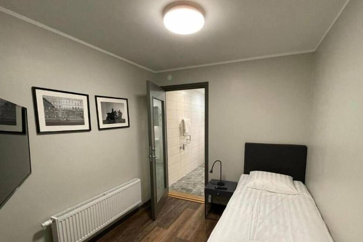 Single Room No Window Private Bath | 1 makuuhuone, ilmainen Wi-Fi, vuodevaatteet