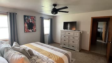 2 Schlafzimmer, Bügeleisen/Bügelbrett, Reisekinderbett, kostenloses WLAN