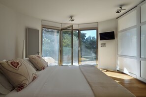 Luxury Villa, 4 Bedrooms, Private Pool, Garden View