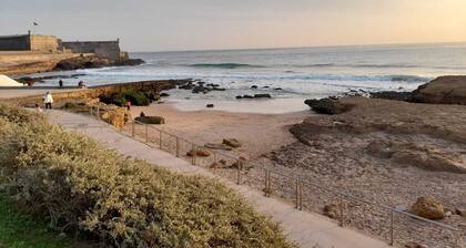 Carcavelos Surf Beach House