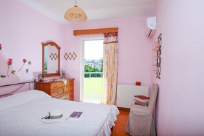 Apartment, Multiple Beds | 2 bedrooms, iron/ironing board, free WiFi, bed sheets