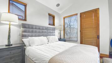 Townhome, 3 Bedrooms | 3 bedrooms, iron/ironing board, free WiFi