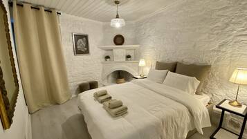 Design House | 2 bedrooms, Egyptian cotton sheets, premium bedding
