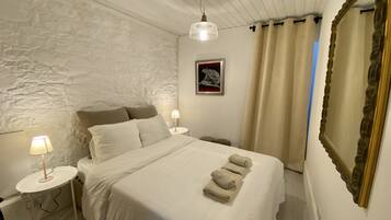 Design House | 2 bedrooms, Egyptian cotton sheets, premium bedding