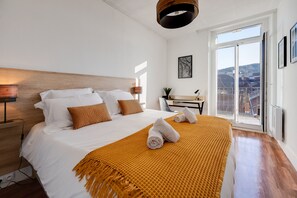 1 dormitorio, tabla de planchar con plancha, cuna de viaje y wifi