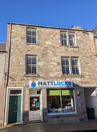 Spacious 4 Bed Maisonette on Scottish Borders High Street