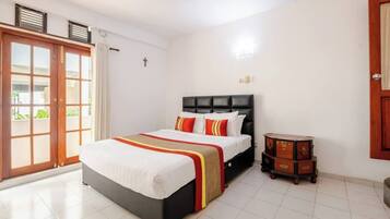 2 bedrooms, iron/ironing board, WiFi (free), bed sheets