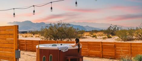 Bain à remous extérieur