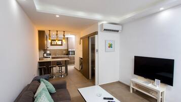 Comfort House | Living area | TV