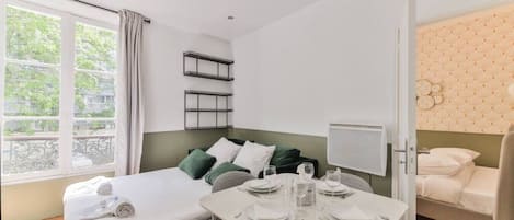 1 bedroom, iron/ironing board, travel crib, WiFi